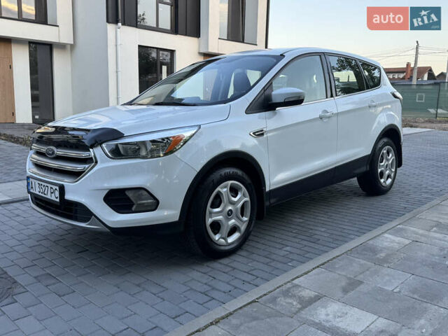 Белый Форд Куга, объемом двигателя 2 л и пробегом 165 тыс. км за 14799 $, фото 9 на Automoto.ua
