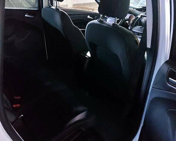 Білий Форд Куга, об'ємом двигуна 2 л та пробігом 99 тис. км за 8400 $, фото 10 на Automoto.ua