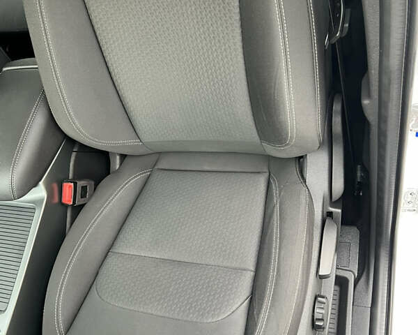 Белый Форд Куга, объемом двигателя 2 л и пробегом 123 тыс. км за 16500 $, фото 55 на Automoto.ua
