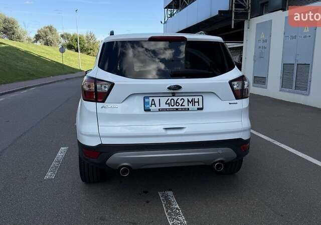 Белый Форд Куга, объемом двигателя 2 л и пробегом 139 тыс. км за 15500 $, фото 10 на Automoto.ua
