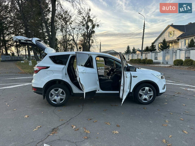 Белый Форд Куга, объемом двигателя 2 л и пробегом 243 тыс. км за 14700 $, фото 50 на Automoto.ua