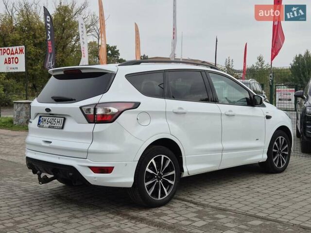 Белый Форд Куга, объемом двигателя 2 л и пробегом 333 тыс. км за 16855 $, фото 10 на Automoto.ua