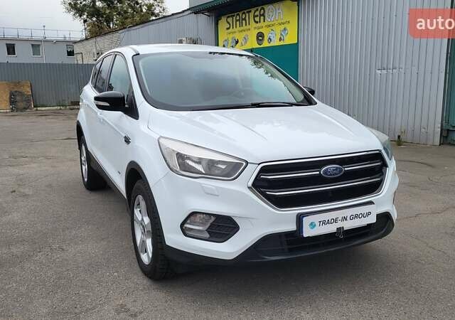 Белый Форд Куга, объемом двигателя 2 л и пробегом 201 тыс. км за 15500 $, фото 8 на Automoto.ua