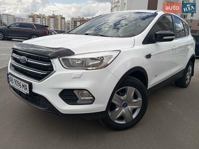 Білий Форд Куга, об'ємом двигуна 2 л та пробігом 242 тис. км за 15500 $, фото 7 на Automoto.ua