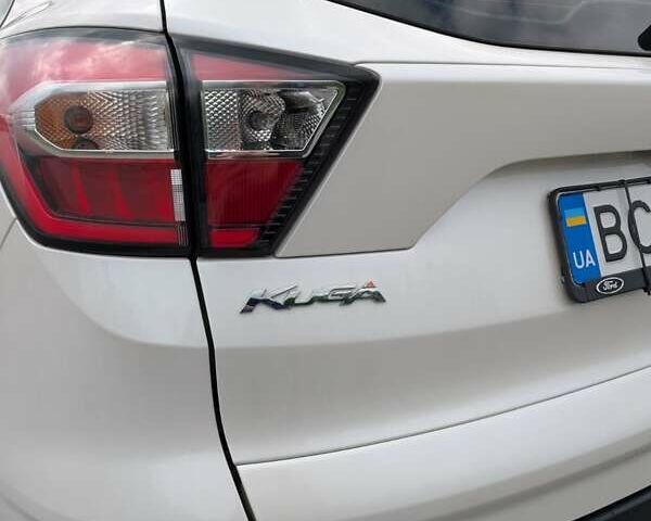 Форд Куга 2017 в Житомире на Automoto.ua Белый Форд Куга, объемом двигателя 2 л и пробегом 168 тыс. км за 16500 $, фото 11 на Automoto.ua