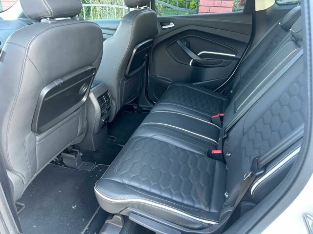 Білий Форд Куга, об'ємом двигуна 2 л та пробігом 110 тис. км за 9950 $, фото 8 на Automoto.ua