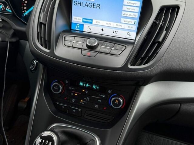 Белый Форд Куга, объемом двигателя 2 л и пробегом 174 тыс. км за 15000 $, фото 4 на Automoto.ua