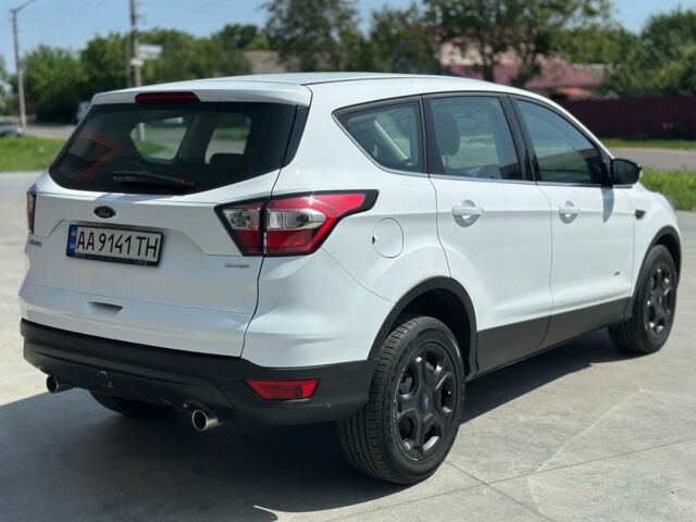 Белый Форд Куга, объемом двигателя 2 л и пробегом 80 тыс. км за 15800 $, фото 13 на Automoto.ua