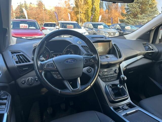 Форд Куга 2017 в Кривом Роге на Automoto.ua Белый Форд Куга, объемом двигателя 2 л и пробегом 96 тыс. км за 17200 $, фото 14 на Automoto.ua