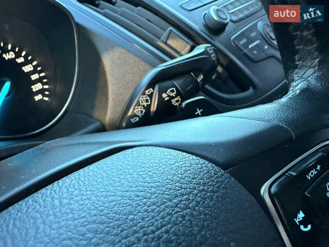 Белый Форд Куга, объемом двигателя 2 л и пробегом 243 тыс. км за 14700 $, фото 34 на Automoto.ua