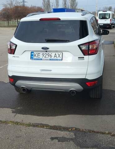 Білий Форд Куга, об'ємом двигуна 1.5 л та пробігом 112 тис. км за 14700 $, фото 4 на Automoto.ua