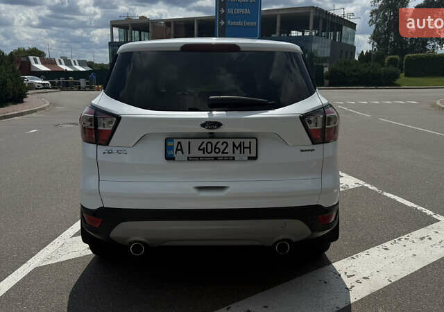 Белый Форд Куга, объемом двигателя 2 л и пробегом 139 тыс. км за 15900 $, фото 7 на Automoto.ua