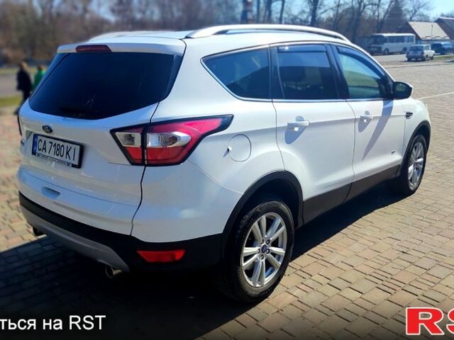 Белый Форд Куга, объемом двигателя 2 л и пробегом 160 тыс. км за 16000 $, фото 1 на Automoto.ua