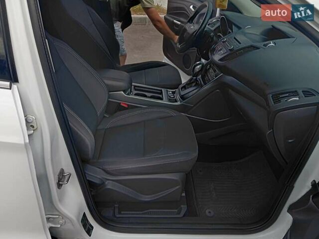 Білий Форд Куга, об'ємом двигуна 2 л та пробігом 242 тис. км за 15500 $, фото 21 на Automoto.ua