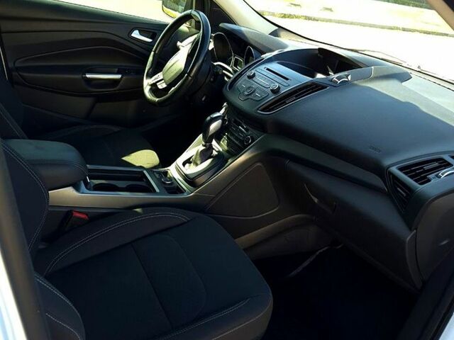 Білий Форд Куга, об'ємом двигуна 2 л та пробігом 174 тис. км за 14400 $, фото 5 на Automoto.ua