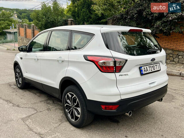 Белый Форд Куга, объемом двигателя 2 л и пробегом 123 тыс. км за 16500 $, фото 7 на Automoto.ua