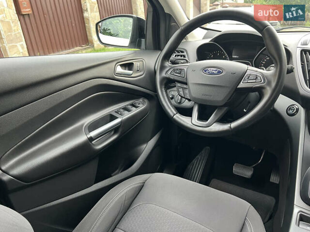 Белый Форд Куга, объемом двигателя 2 л и пробегом 123 тыс. км за 16500 $, фото 40 на Automoto.ua