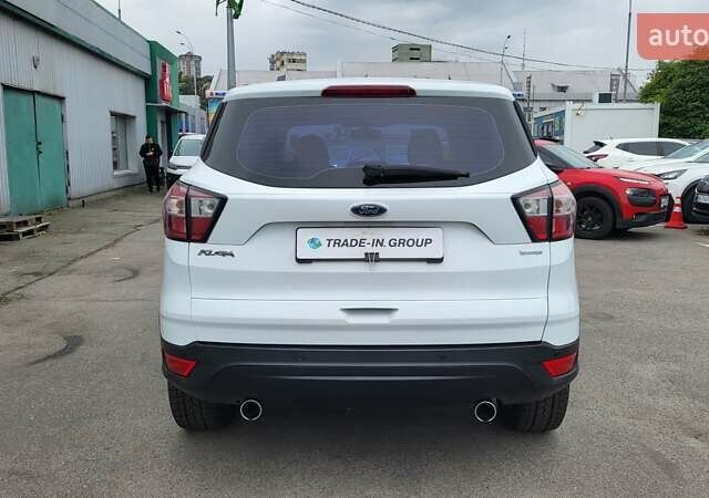 Белый Форд Куга, объемом двигателя 2 л и пробегом 201 тыс. км за 15500 $, фото 13 на Automoto.ua