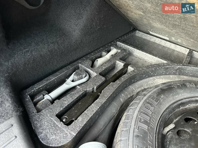 Белый Форд Куга, объемом двигателя 2 л и пробегом 243 тыс. км за 14700 $, фото 43 на Automoto.ua