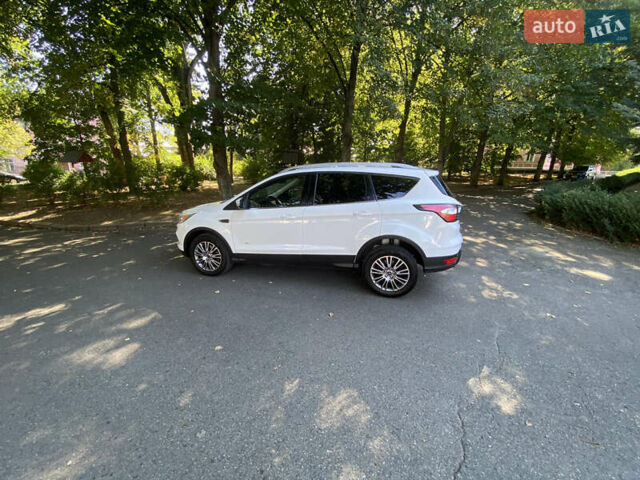 Белый Форд Куга, объемом двигателя 2 л и пробегом 235 тыс. км за 14200 $, фото 7 на Automoto.ua