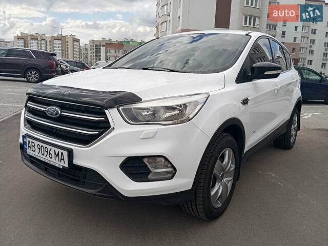 Білий Форд Куга, об'ємом двигуна 2 л та пробігом 242 тис. км за 15500 $, фото 11 на Automoto.ua