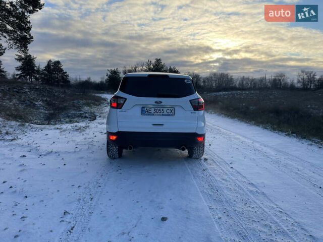 Белый Форд Куга, объемом двигателя 2 л и пробегом 179 тыс. км за 13500 $, фото 9 на Automoto.ua