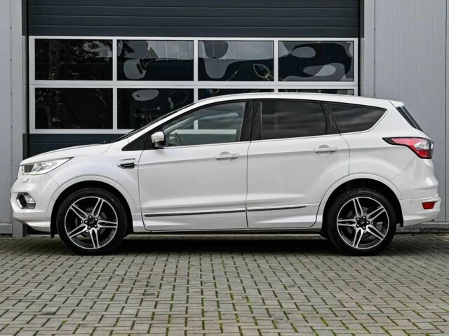 Білий Форд Куга, об'ємом двигуна 1.5 л та пробігом 65 тис. км за 10900 $, фото 2 на Automoto.ua