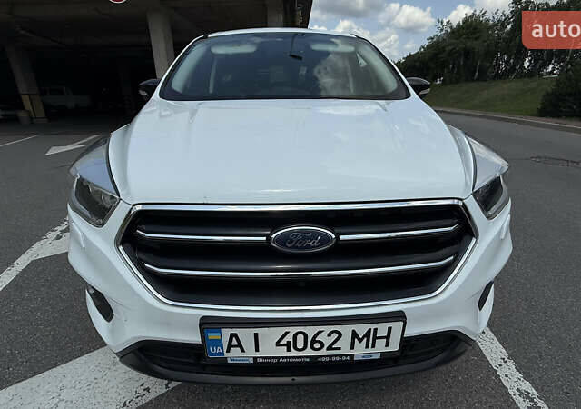 Белый Форд Куга, объемом двигателя 2 л и пробегом 139 тыс. км за 15900 $, фото 24 на Automoto.ua