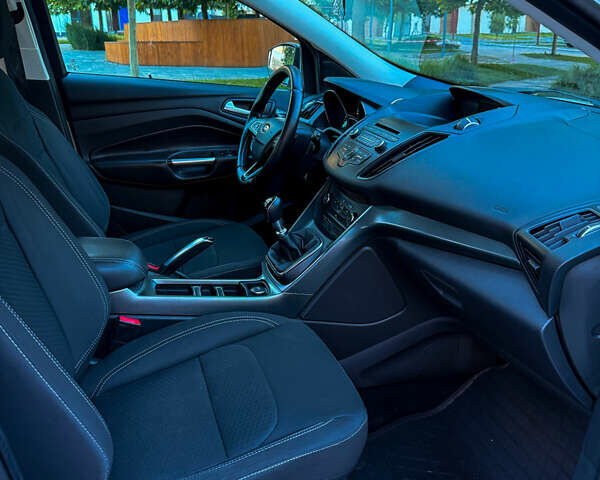 Белый Форд Куга, объемом двигателя 2 л и пробегом 165 тыс. км за 14799 $, фото 12 на Automoto.ua