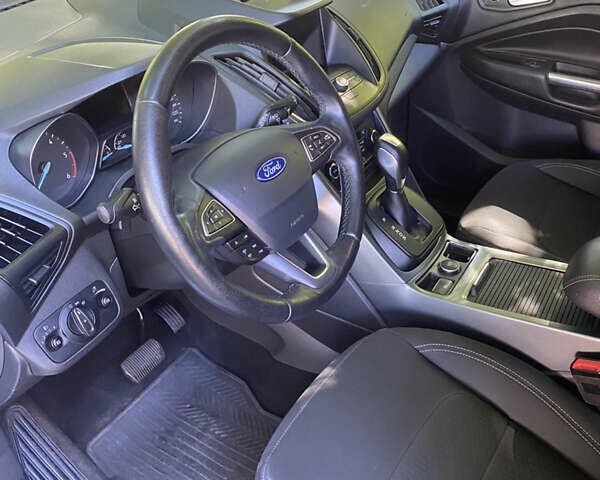 Белый Форд Куга, объемом двигателя 2 л и пробегом 235 тыс. км за 14200 $, фото 33 на Automoto.ua