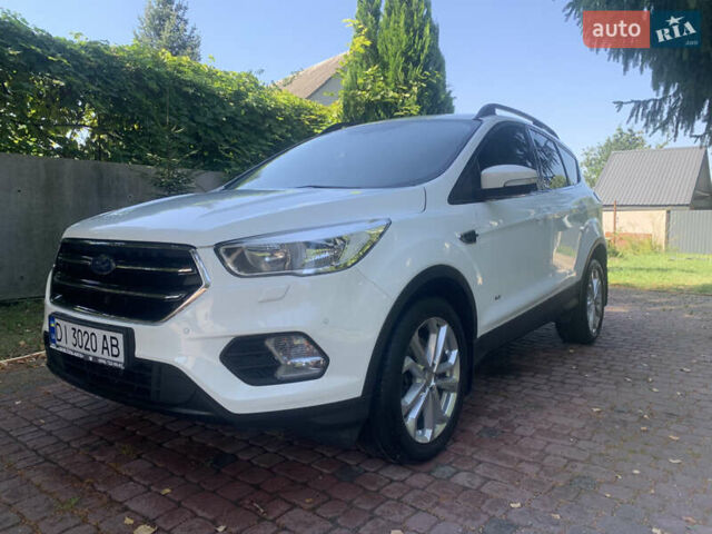 Білий Форд Куга, об'ємом двигуна 2 л та пробігом 203 тис. км за 16000 $, фото 2 на Automoto.ua