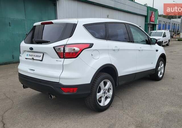 Белый Форд Куга, объемом двигателя 2 л и пробегом 201 тыс. км за 15500 $, фото 11 на Automoto.ua