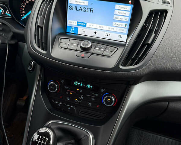 Білий Форд Куга, об'ємом двигуна 2 л та пробігом 174 тис. км за 15000 $, фото 7 на Automoto.ua