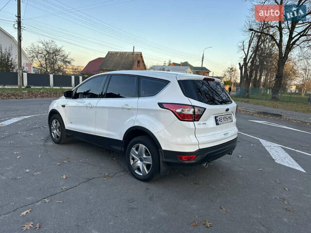 Белый Форд Куга, объемом двигателя 2 л и пробегом 243 тыс. км за 14700 $, фото 27 на Automoto.ua