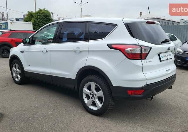 Белый Форд Куга, объемом двигателя 2 л и пробегом 201 тыс. км за 15500 $, фото 15 на Automoto.ua