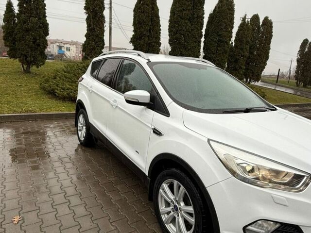 Белый Форд Куга, объемом двигателя 2 л и пробегом 174 тыс. км за 15000 $, фото 6 на Automoto.ua