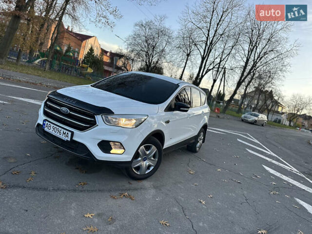 Белый Форд Куга, объемом двигателя 2 л и пробегом 243 тыс. км за 14700 $, фото 7 на Automoto.ua