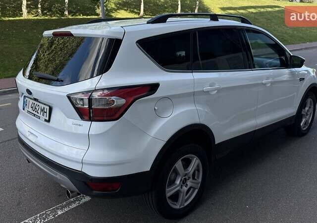 Белый Форд Куга, объемом двигателя 2 л и пробегом 139 тыс. км за 15500 $, фото 3 на Automoto.ua