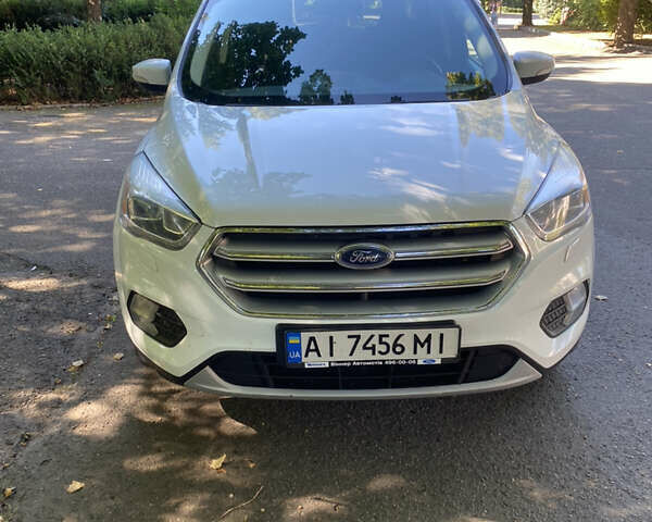 Белый Форд Куга, объемом двигателя 2 л и пробегом 235 тыс. км за 14200 $, фото 50 на Automoto.ua