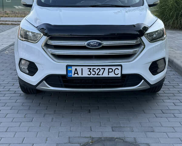 Белый Форд Куга, объемом двигателя 2 л и пробегом 165 тыс. км за 14799 $, фото 8 на Automoto.ua