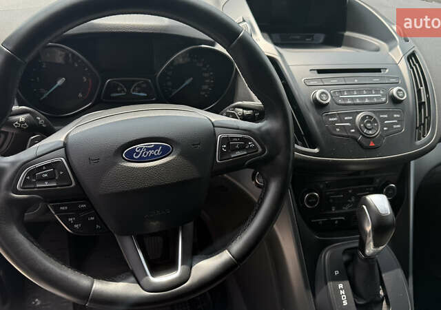 Белый Форд Куга, объемом двигателя 2 л и пробегом 139 тыс. км за 15900 $, фото 29 на Automoto.ua
