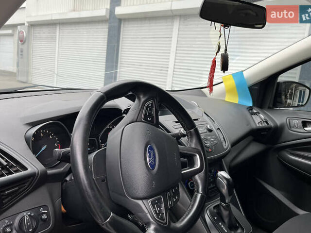 Белый Форд Куга, объемом двигателя 2 л и пробегом 153 тыс. км за 15500 $, фото 9 на Automoto.ua