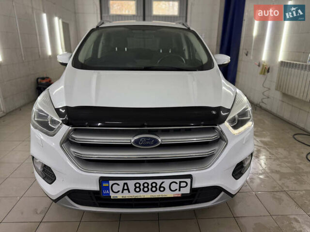 Білий Форд Куга, об'ємом двигуна 2 л та пробігом 210 тис. км за 15000 $, фото 7 на Automoto.ua