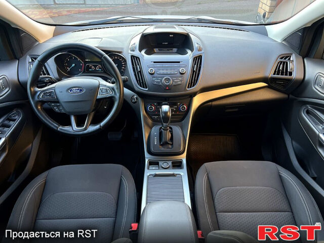 Білий Форд Куга, об'ємом двигуна 2 л та пробігом 123 тис. км за 16800 $, фото 11 на Automoto.ua