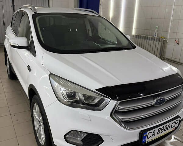 Форд Куга 2017 у Умани на Automoto.ua Білий Форд Куга, об'ємом двигуна 2 л та пробігом 210 тис. км за 15000 $, фото 25 на Automoto.ua
