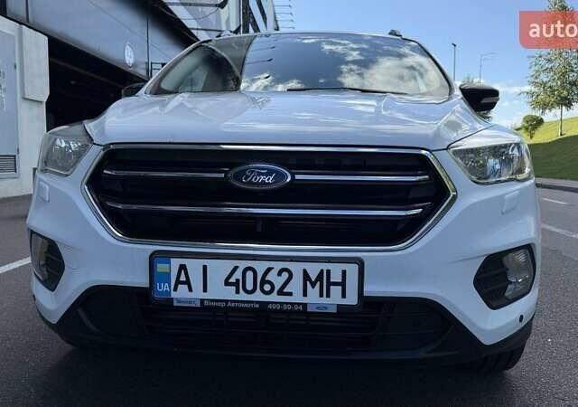 Белый Форд Куга, объемом двигателя 2 л и пробегом 139 тыс. км за 15500 $, фото 11 на Automoto.ua