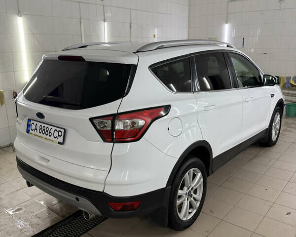Білий Форд Куга, об'ємом двигуна 2 л та пробігом 210 тис. км за 15000 $, фото 19 на Automoto.ua