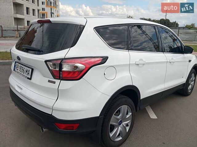 Білий Форд Куга, об'ємом двигуна 2 л та пробігом 242 тис. км за 15500 $, фото 3 на Automoto.ua