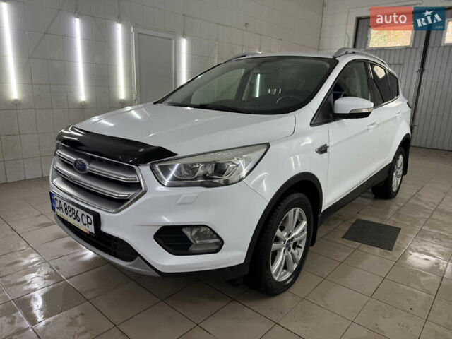 Форд Куга 2017 у Умани на Automoto.ua Білий Форд Куга, об'ємом двигуна 2 л та пробігом 210 тис. км за 15000 $, фото 8 на Automoto.ua