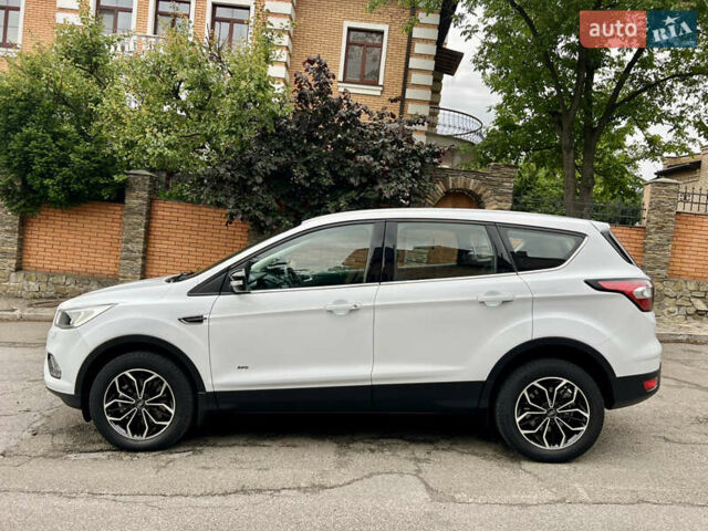 Белый Форд Куга, объемом двигателя 2 л и пробегом 123 тыс. км за 16500 $, фото 8 на Automoto.ua